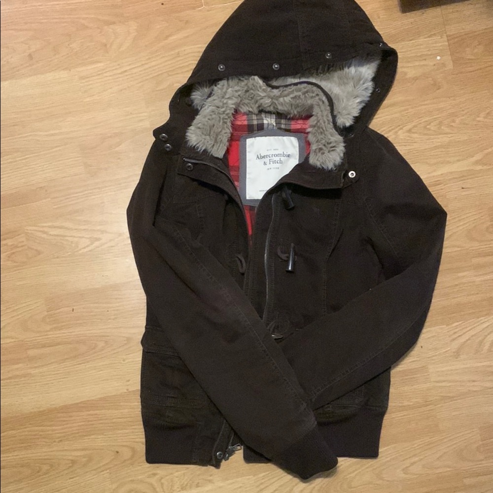Abercrombie & Fitch Brown Puffer Jacket with Hood and Zipper Closure